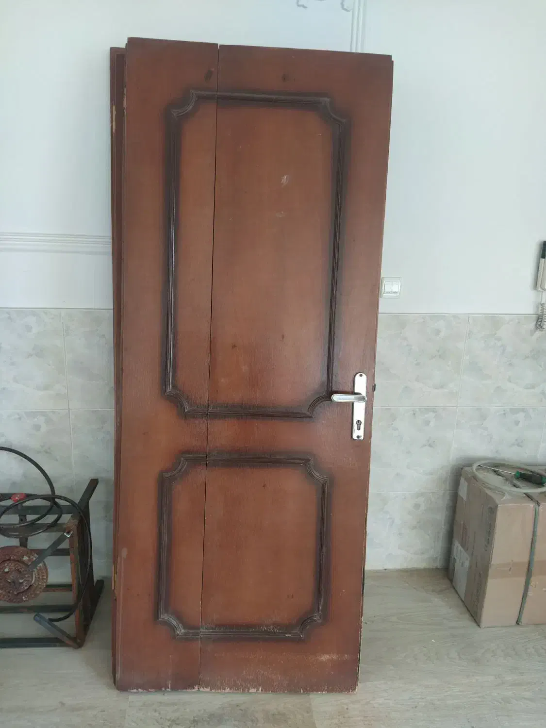 یک جفت درب چوبی اتاق ویک درب چوبی دولنگه .|مصالح و تجهیزات ساختمان|ابهر, |دیوار