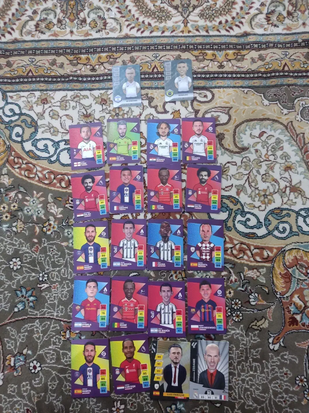 کیمدی|کلکسیون و سرگرمی|شیراز, کوشک میدان|دیوار