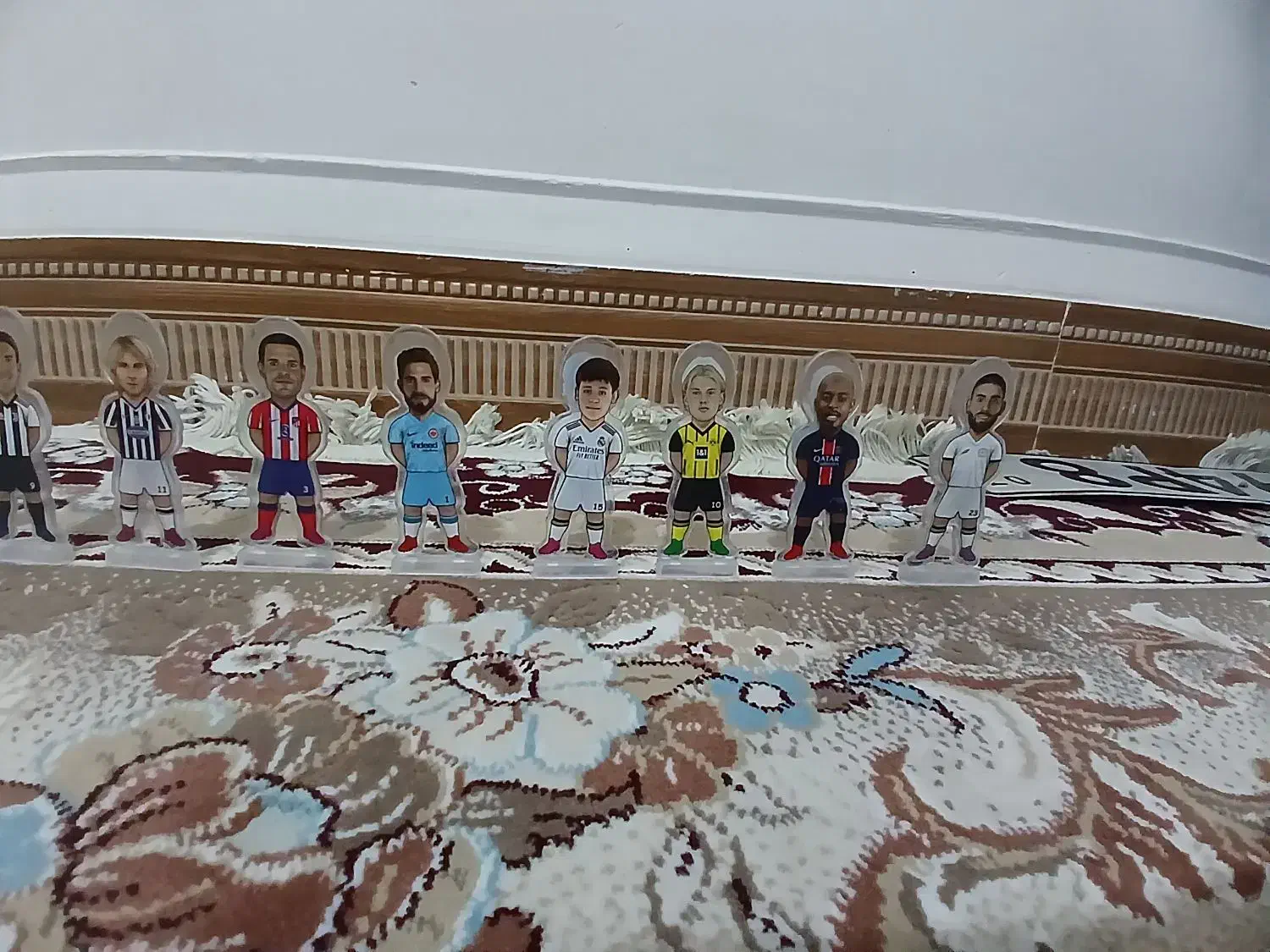 باسلام40عددکیمدی و20عددبرچسب و12عددآدمک|اسباببازی بچه|خرمآباد, |دیوار