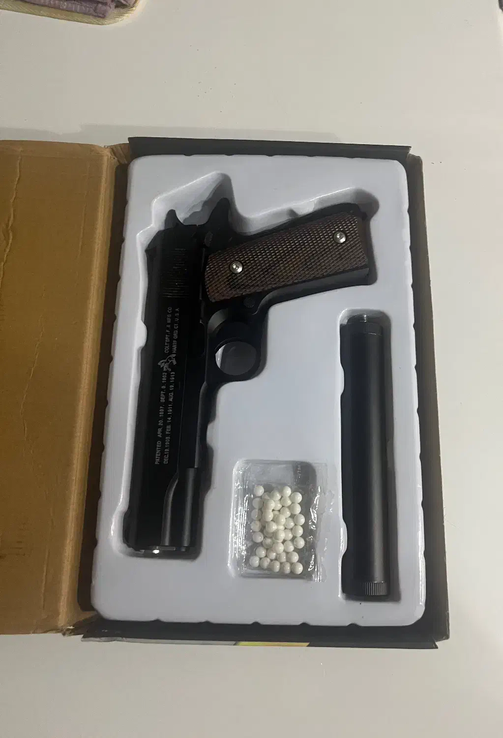 تفنگ کلت بادی|اسباب‌بازی بچه|آمل, |دیوار