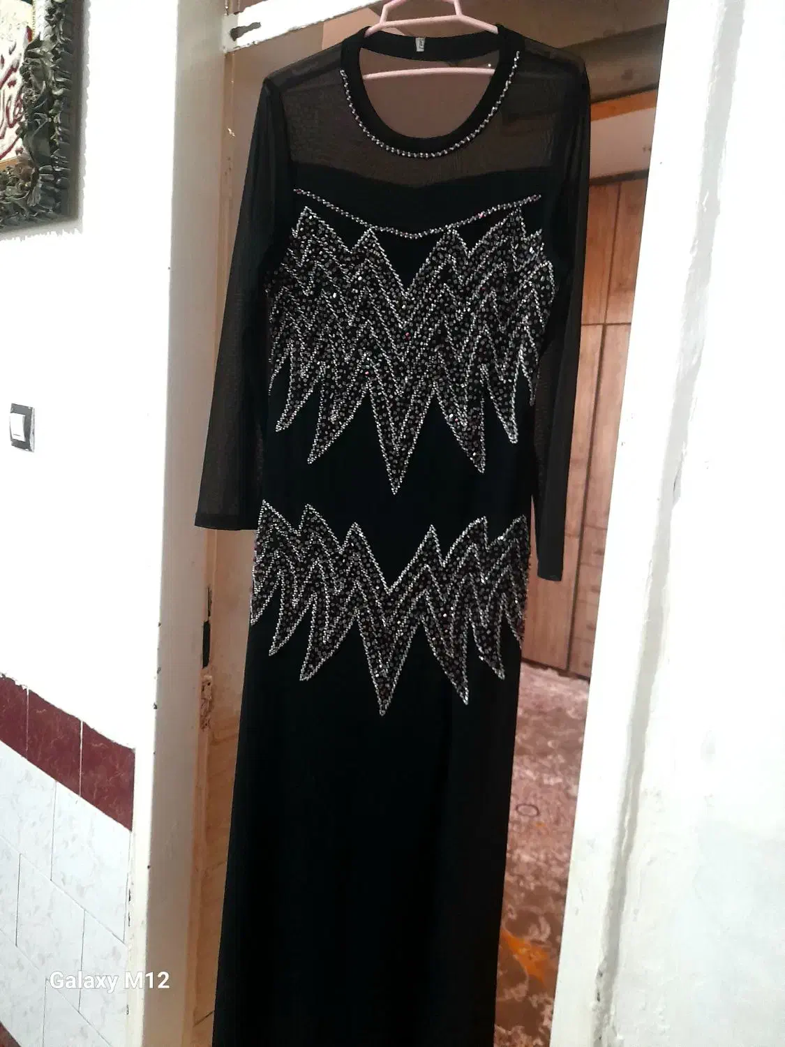 بچگانه و زنانه مجلسی|لباس|نیشابور, گنبد سبز|دیوار