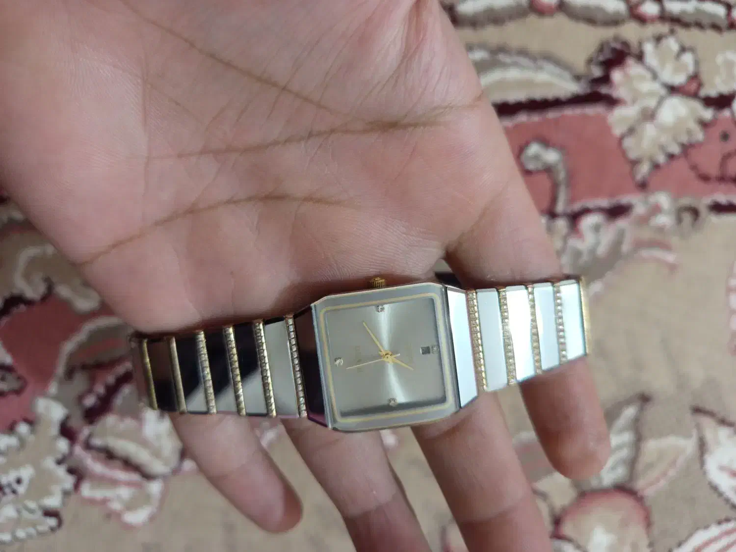 هست|ساعت|زابل, |دیوار