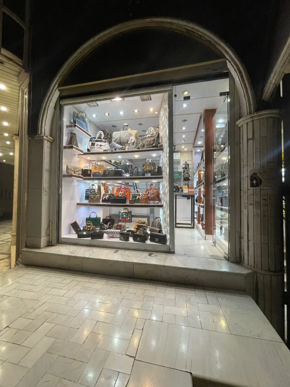 اجاره مغازه ، چشم خیابان صفاییه|اجارهٔ مغازه و غرفه|قم, صفائیه|دیوار