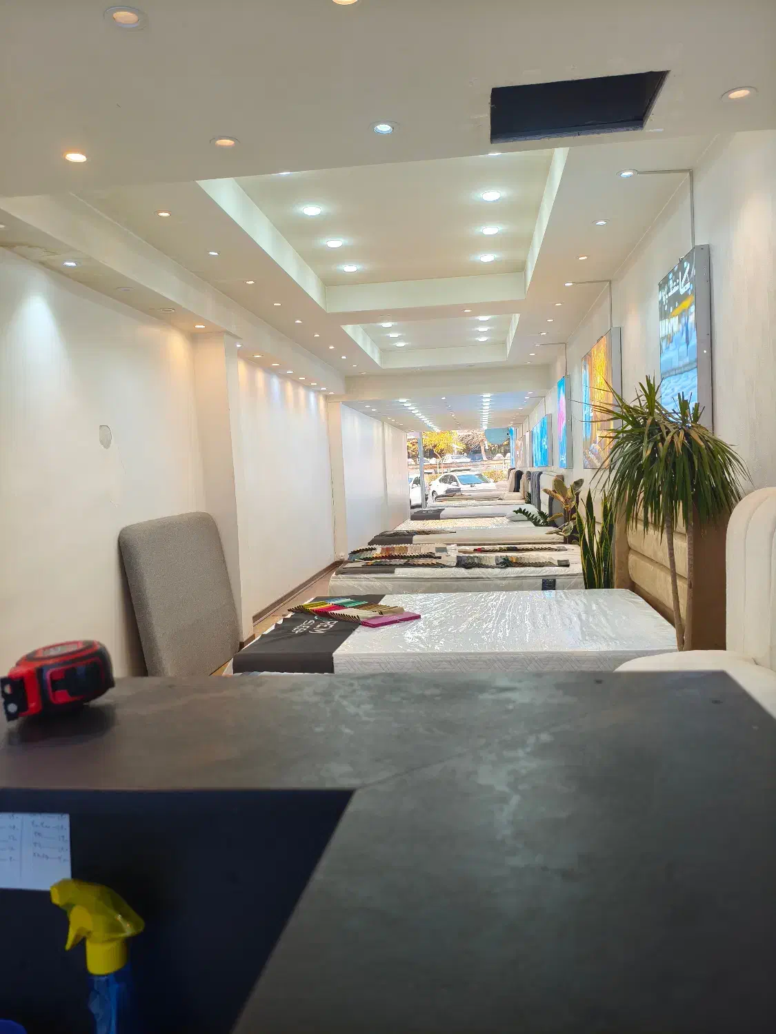 به یک جوان با انگیزه نیازمندیم|استخدام خدمات فروشگاه و رستوران|تهران, علم و صنعت|دیوار