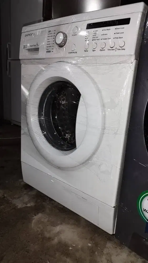 ماشین لباسشوییDEWO8کیلویی در حد نو صفر بشرط|ماشین لباسشویی و خشککن لباس|آمل, |دیوار