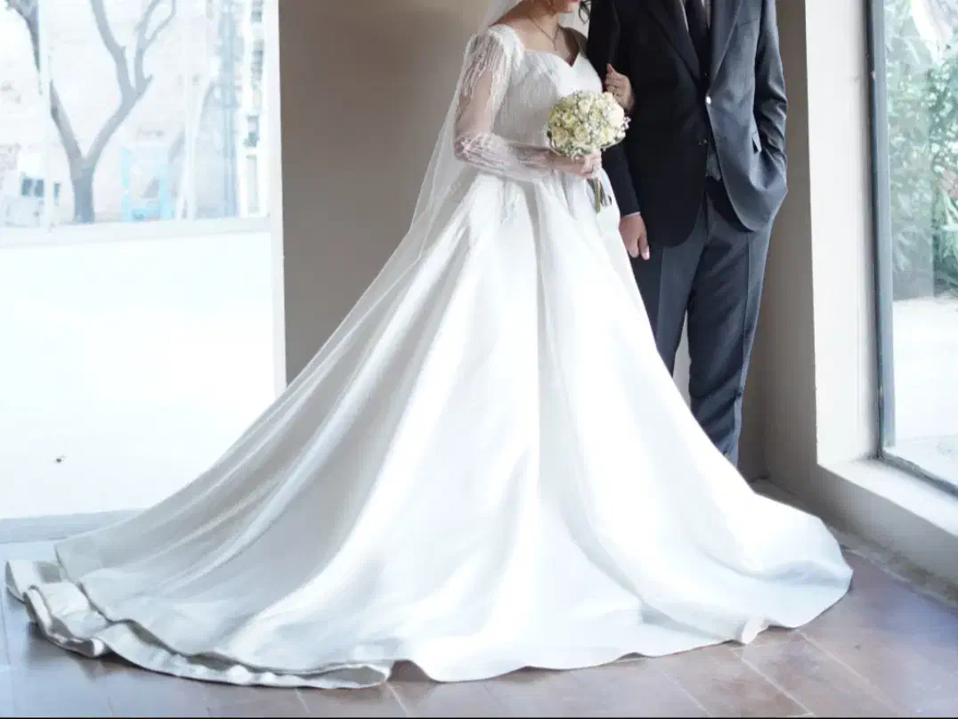 لباس عروس سوپر کلوش|لباس|خرمآباد, |دیوار