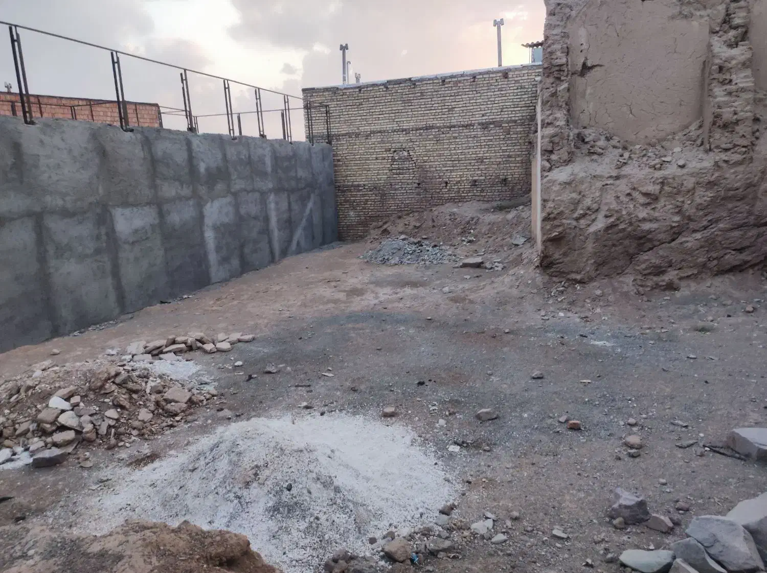 زمین انقلاب سند شش دانگ فروش فوری|فروش زمین و ملک کلنگی|بیرجند, |دیوار