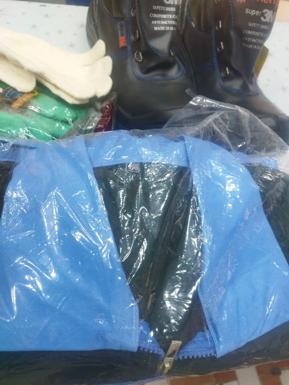 کفش و لباس کار|لباس|شادگان, |دیوار