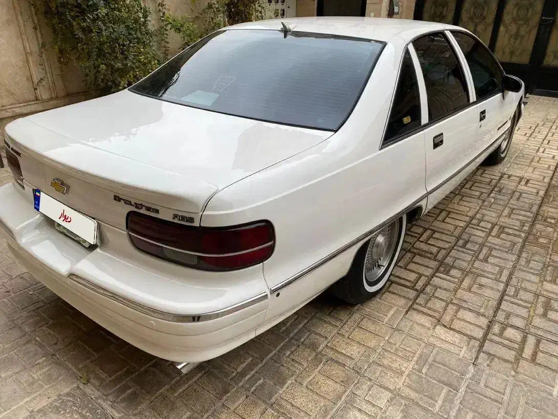 کاپریس کلاسیک تخم مرغی ۱۹۹۱|خودرو کلاسیک|تهران, آبشار تهران (دریاچه)|دیوار