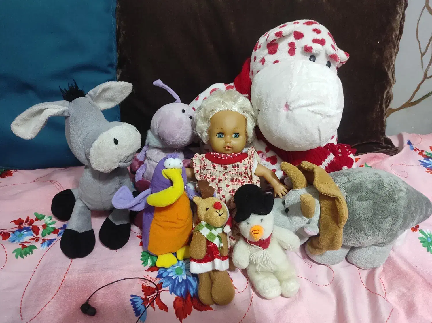 عروسک|اسباب‌بازی بچه|رستم‌آباد, |دیوار