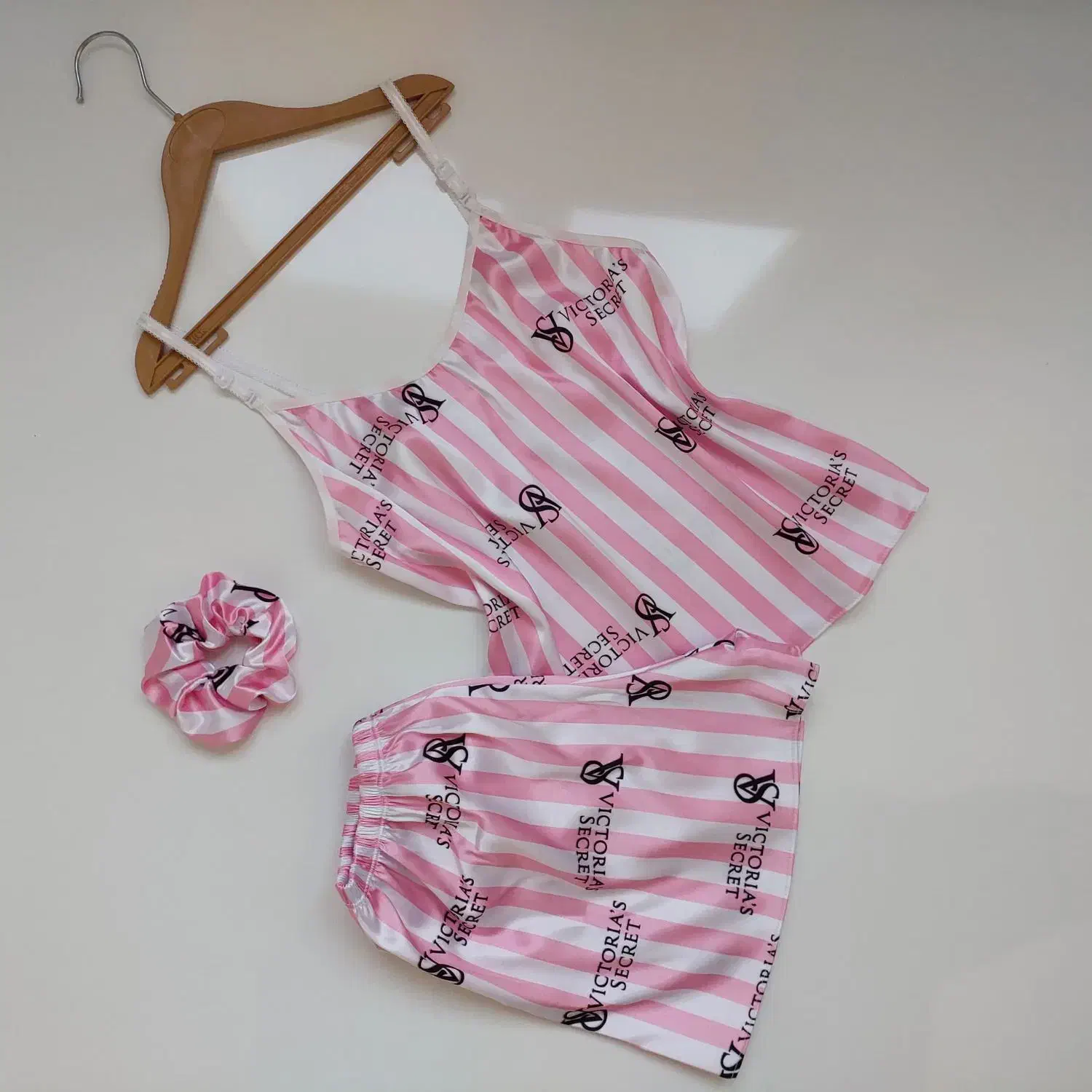 جورابمچی ست ساتن لگ خز زیرزانو جوراب پشمی لباس زیر|لباس|تهران, استخر|دیوار