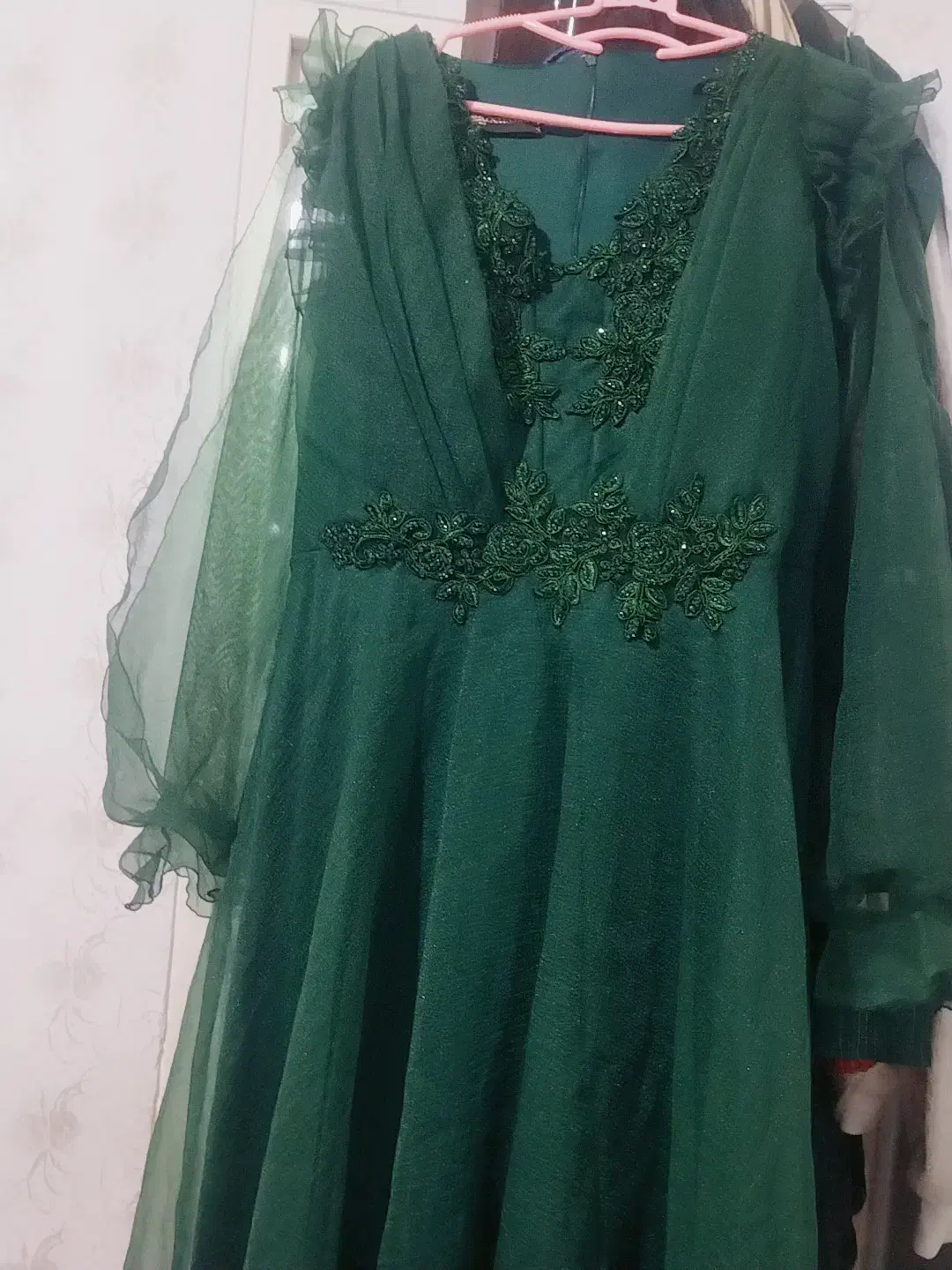 لباس مجلسی|لباس|اشتهارد, |دیوار