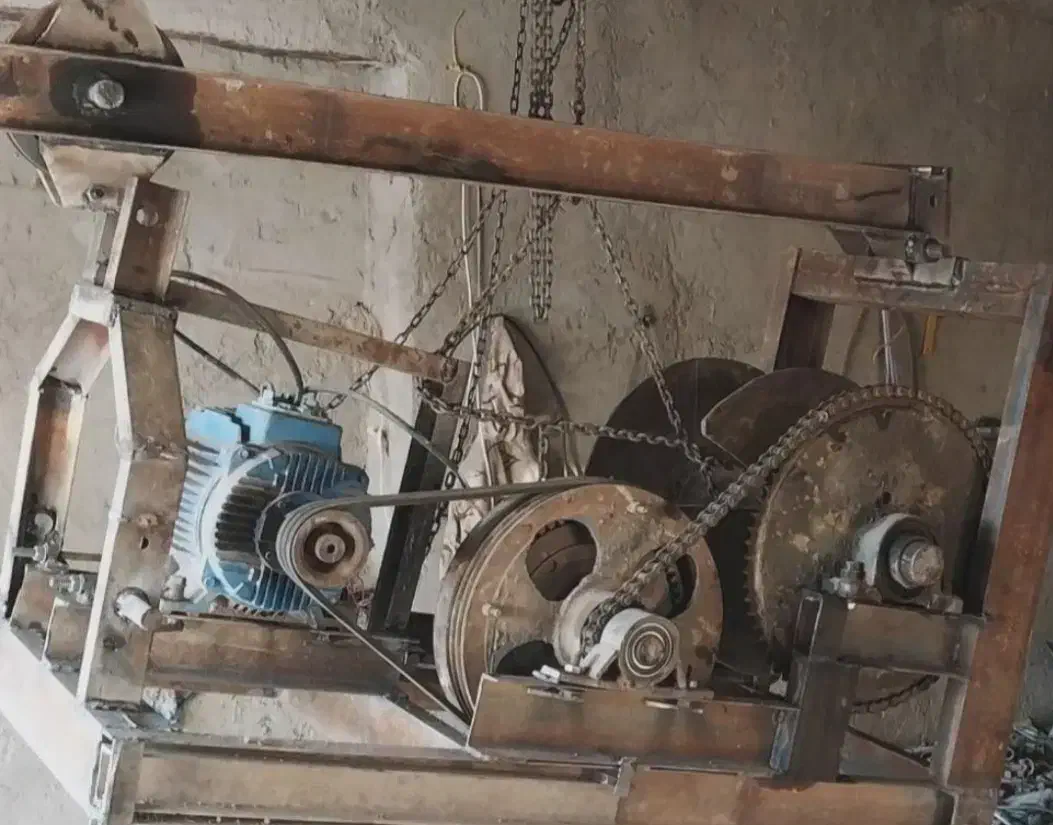 حفر چاه عمیق با دستگاه برقی|خدمات پیشه و مهارت|اراک, |دیوار