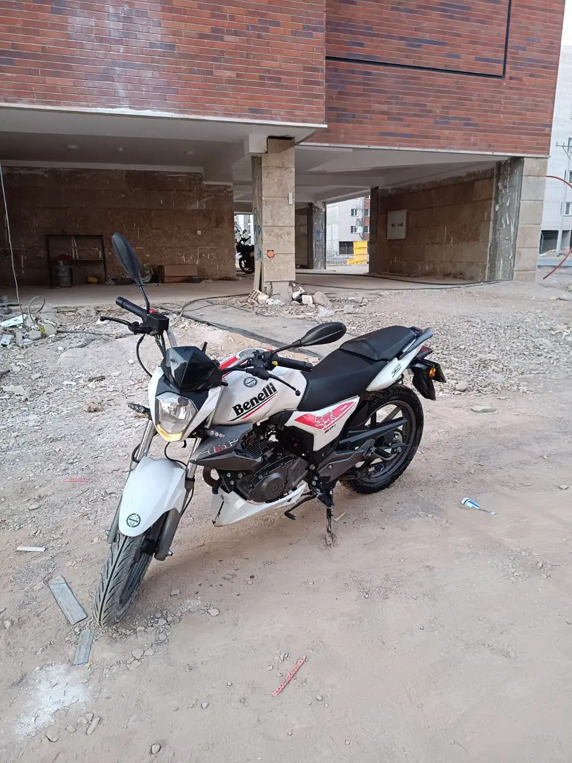 بنلی 150|موتورسیکلت|قم, منبع آب|دیوار