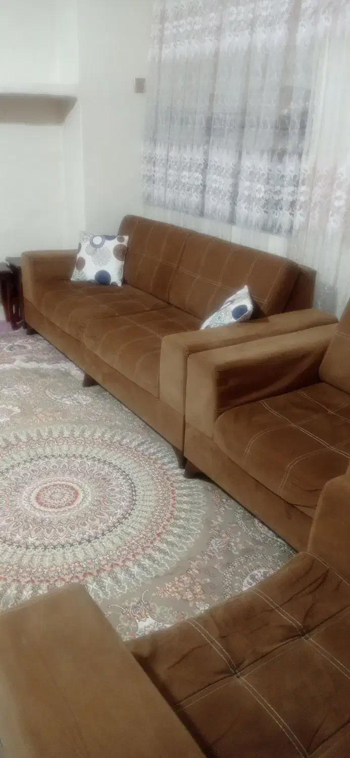 مبل راحتی|مبلمان خانگی و میز عسلی|کاشان, کلنگه|دیوار