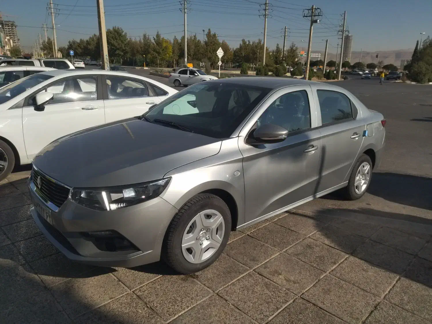 تارا v1 پلاس(۶دنده) صفر سفید مشکی تیتانیوم|خودرو سواری و وانت|شیراز, شهرک استقلال|دیوار