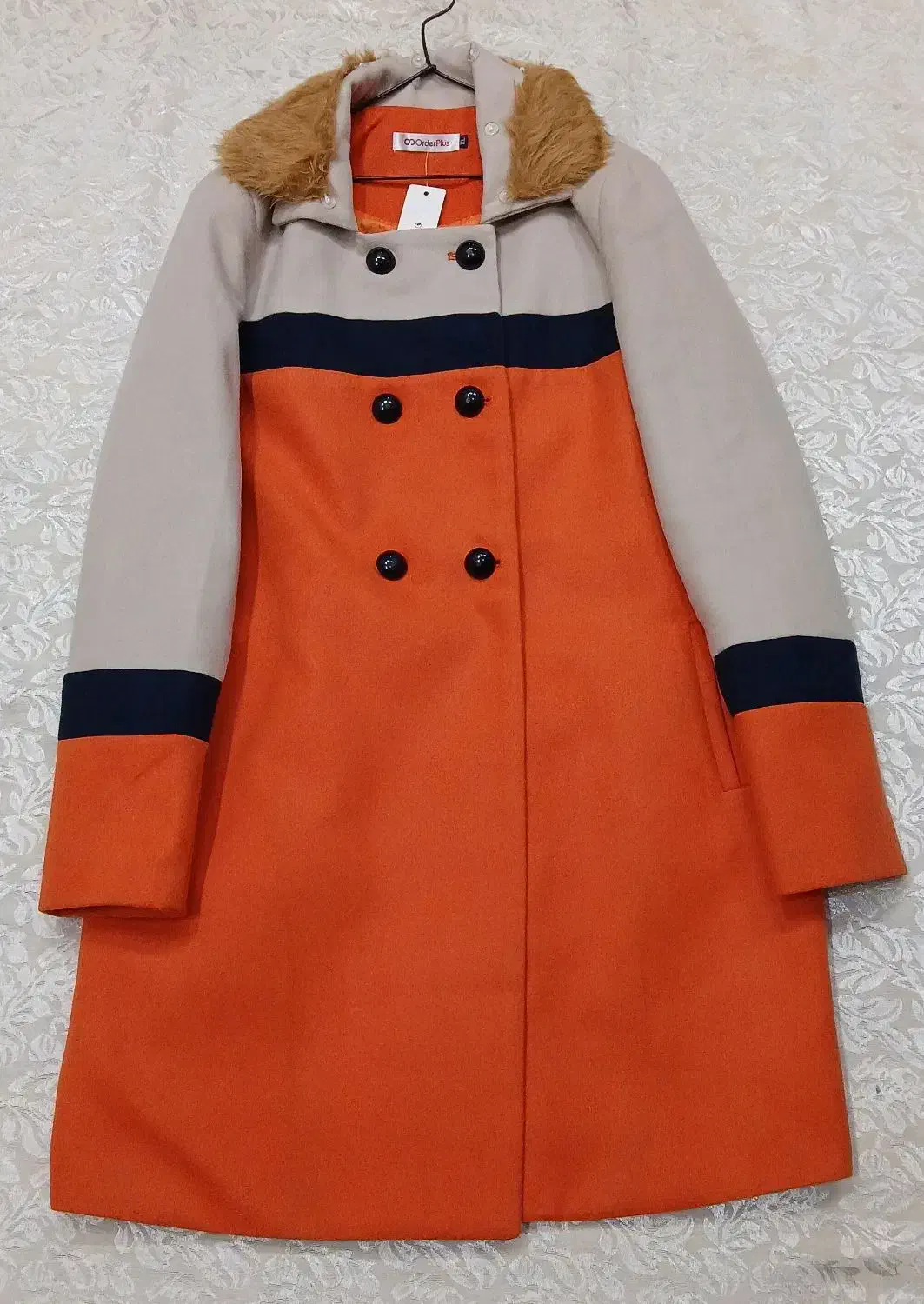 فروش لباس شیک به قیمت عالی به دلیل جمع کردن مغازه|لباس|شاهین‌شهر, عطار|دیوار