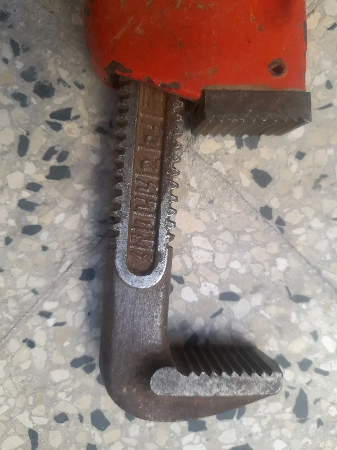 اچار شلاقی|ابزارآلات|نسیم‌شهر, |دیوار