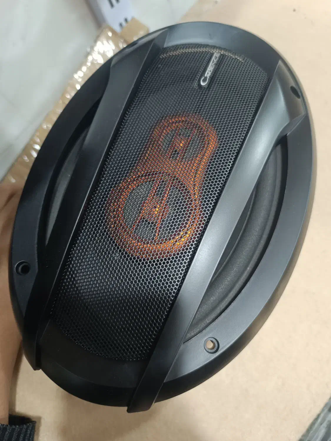 بانک کدنس|صوتی و تصویری|بروجن, |دیوار