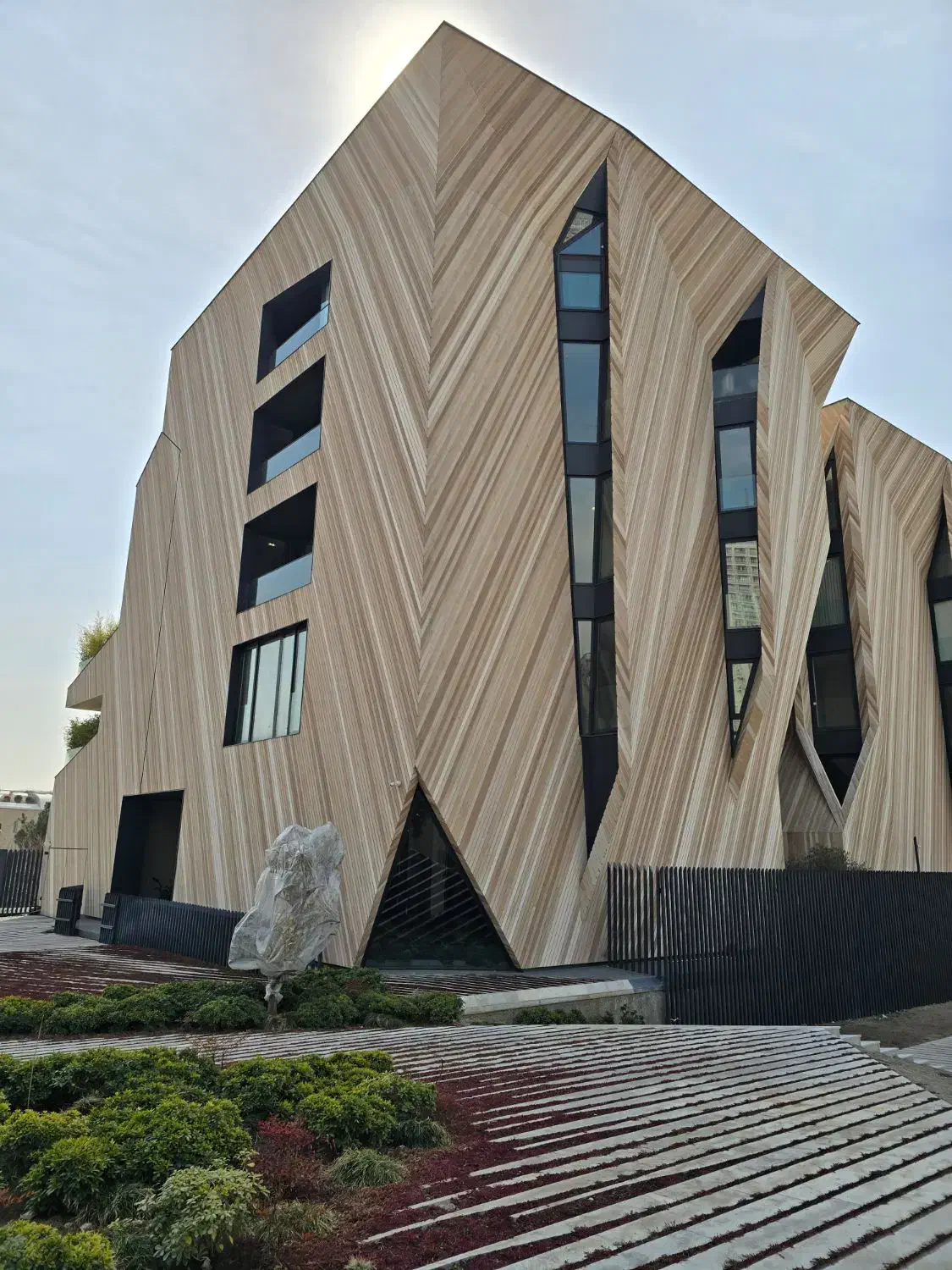 طراحی و اجرای تخصصی آجر نمای خشک|خدمات پیشه و مهارت|شیراز, فرهنگ شهر|دیوار