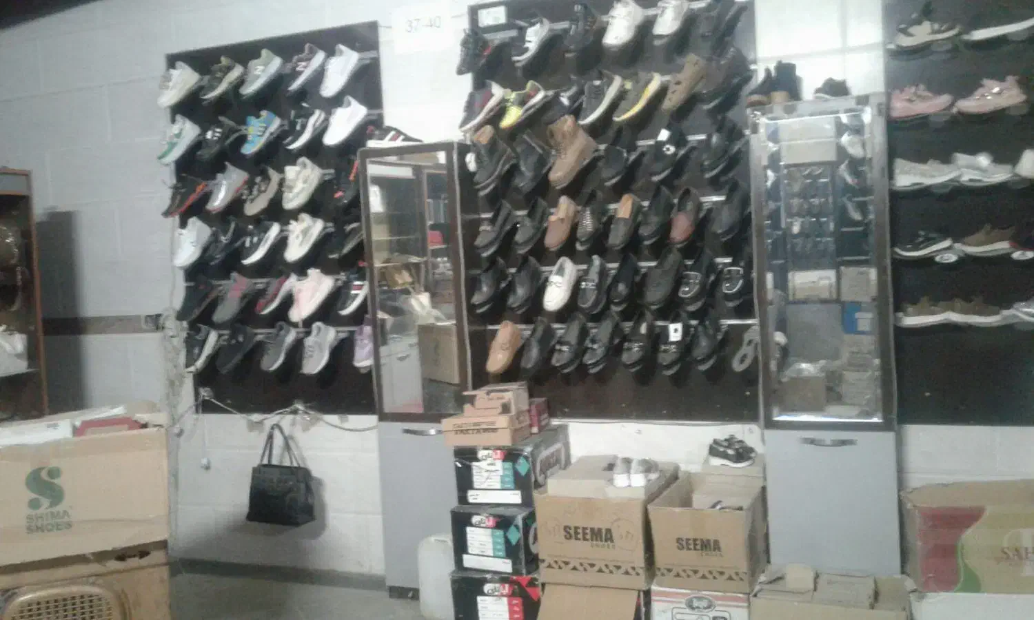 فروش دکور و لوازم مغازه کفش فروشی|فروشگاه و مغازه|درح, |دیوار