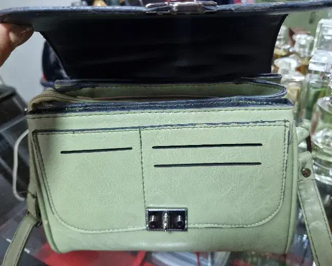 کیف|کیف، کفش، کمربند|رشت, کوی امام رضا|دیوار