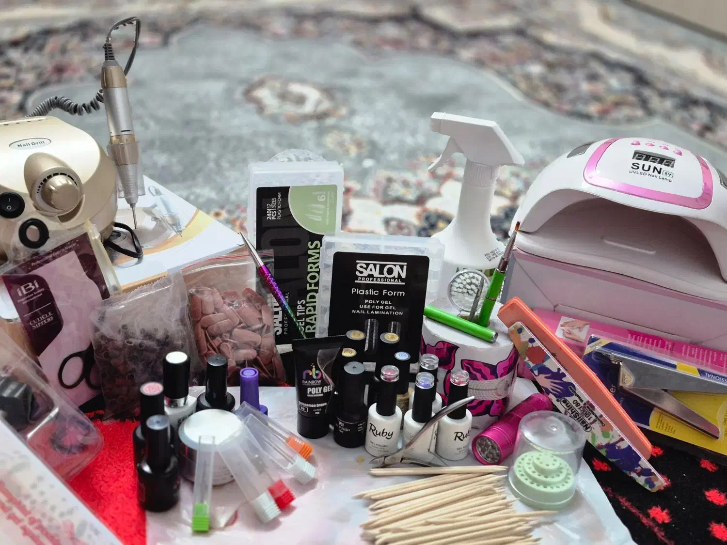 وسایل کاشت ناخن و جزوه آموزشی|آرایشی، بهداشتی، درمانی|کاشان, آیت الله سعیدی|دیوار