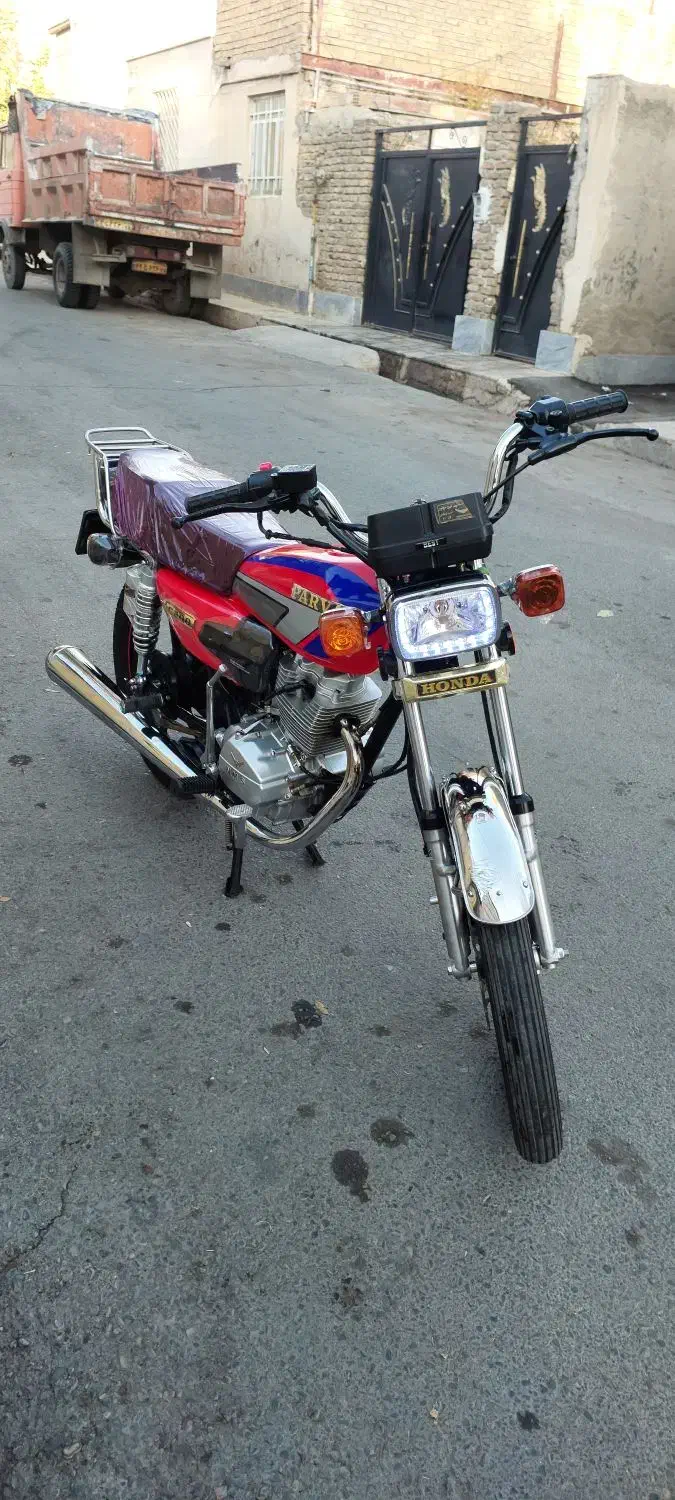 پرواز ۲۰۰ خشک عروسک|موتورسیکلت|کرج, فاز ۴ مهرشهر|دیوار