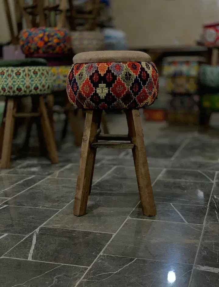 اپنی (صندلی جلوی اپن)|صندلی و نیمکت|قرچک, باقرآباد|دیوار