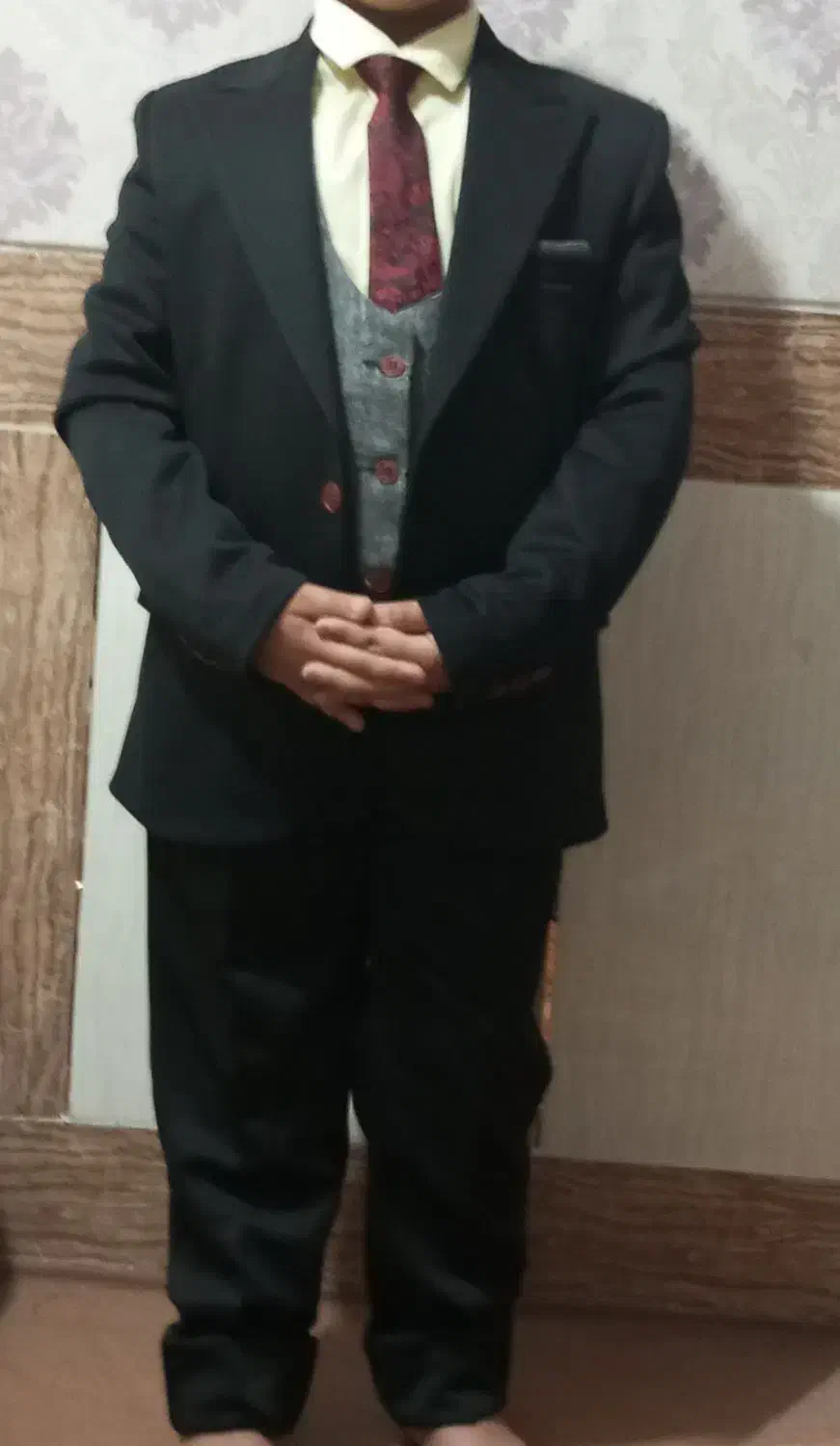 کت و شلوار و لباس مجلسی|لباس|شیراز, مسلم|دیوار