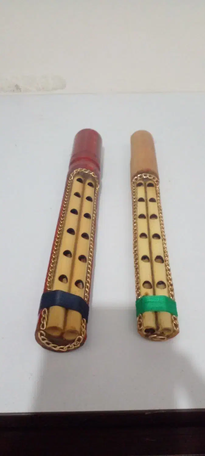 دو دسته نی انبان|سازهای بادی|بندر گناوه, |دیوار