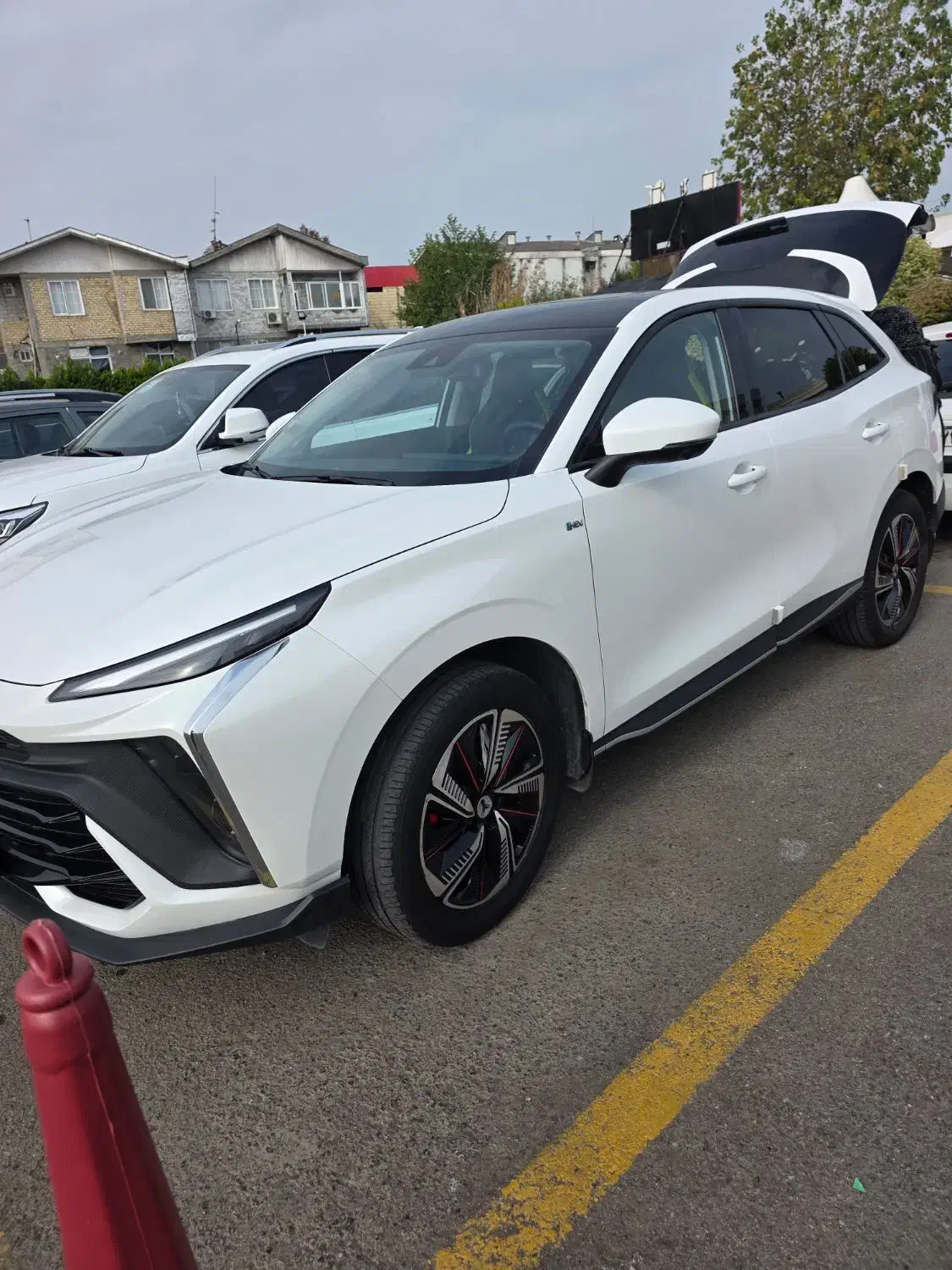 لاماری هیبرید وارداتی ۲۰۲۴|خودرو سواری و وانت|بندر انزلی, گلسرخ|دیوار