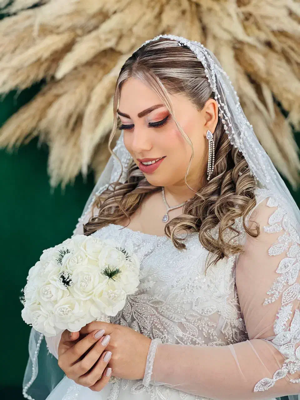 انواع میکاپ همراه با مژه تکی ۳۵۰|خدمات آرایشگری و زیبایی|گرگان, |دیوار