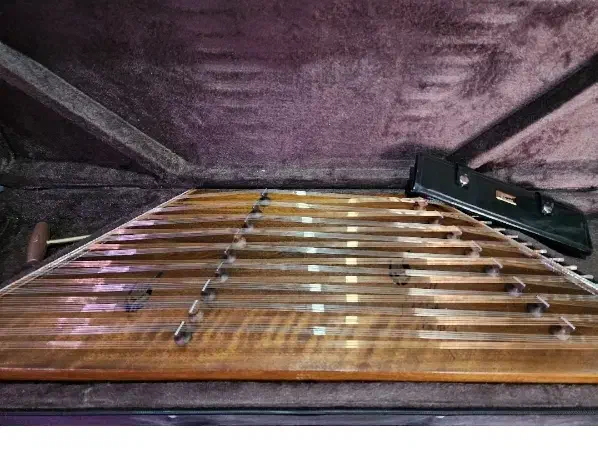 سنتور سالاری|سازهای سنتی|بناب, |دیوار