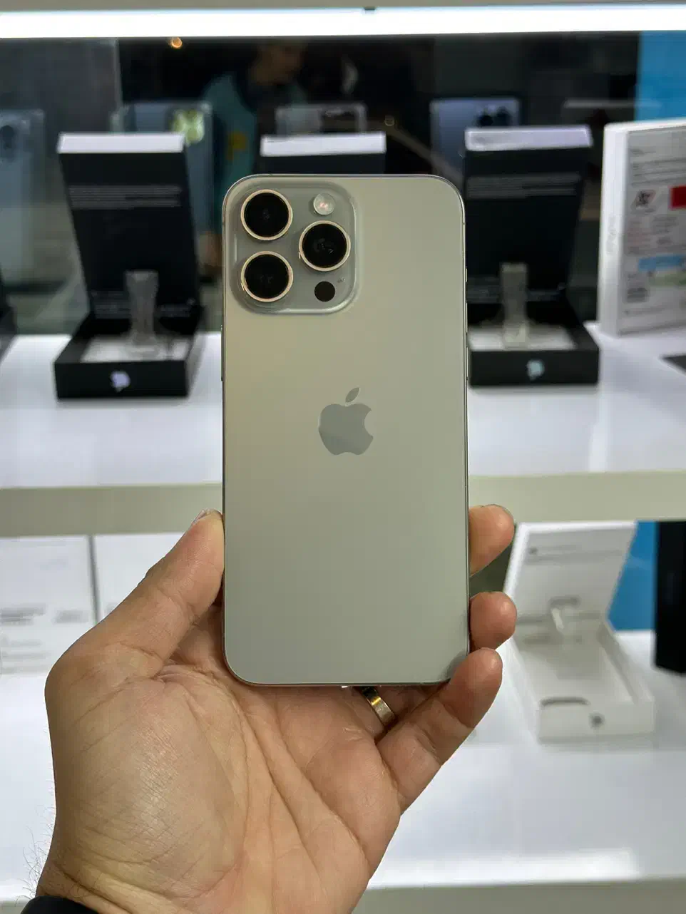 15promax 256 zaa نو نقدی و اقساط|موبایل|پرند, فاز ۲|دیوار