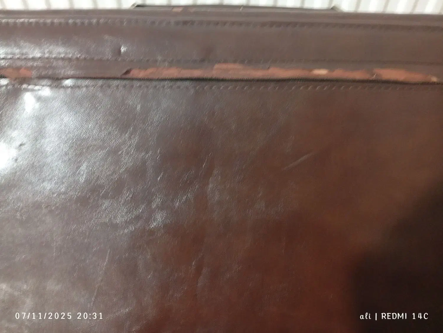 کیف|کیف، کفش، کمربند|کاشان, مصلی|دیوار