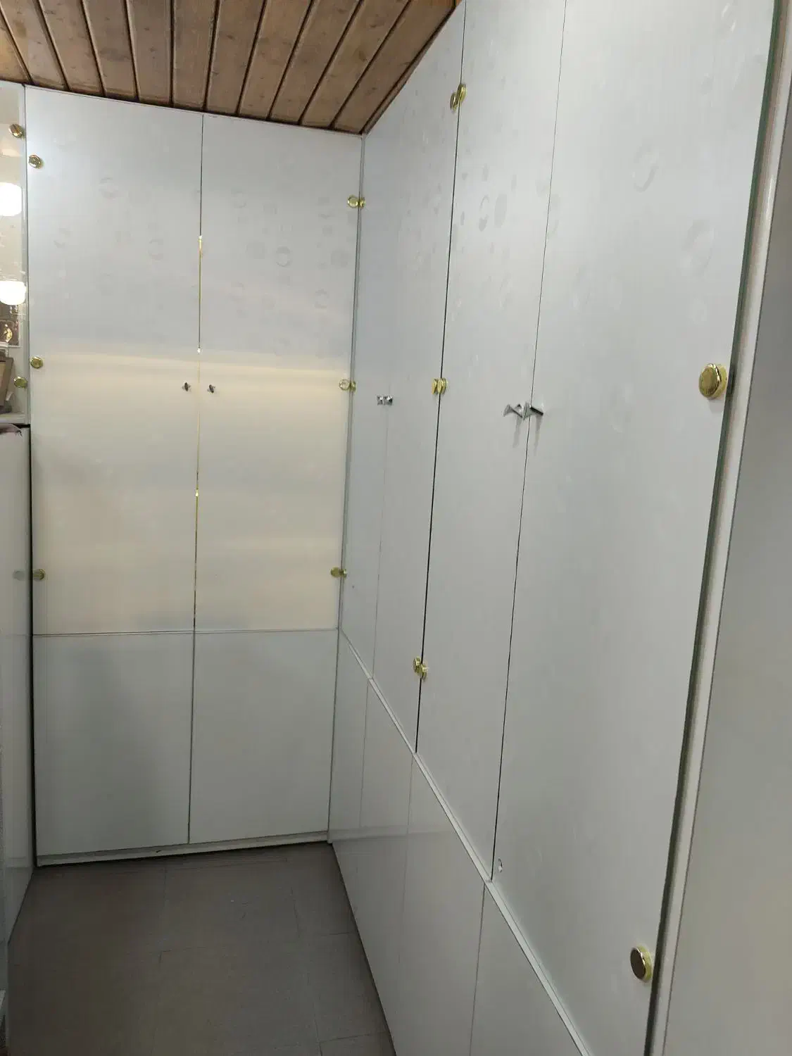 ویترین ایستاده /کمد|بوفه، ویترین، کنسول|شهرکرد, |دیوار