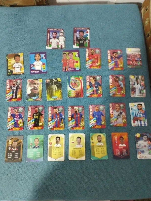 اسباب بازی های زیاد و کیندی های زیاد|اسباب‌‌بازی|صدرا-فارس, فاز ۱|دیوار