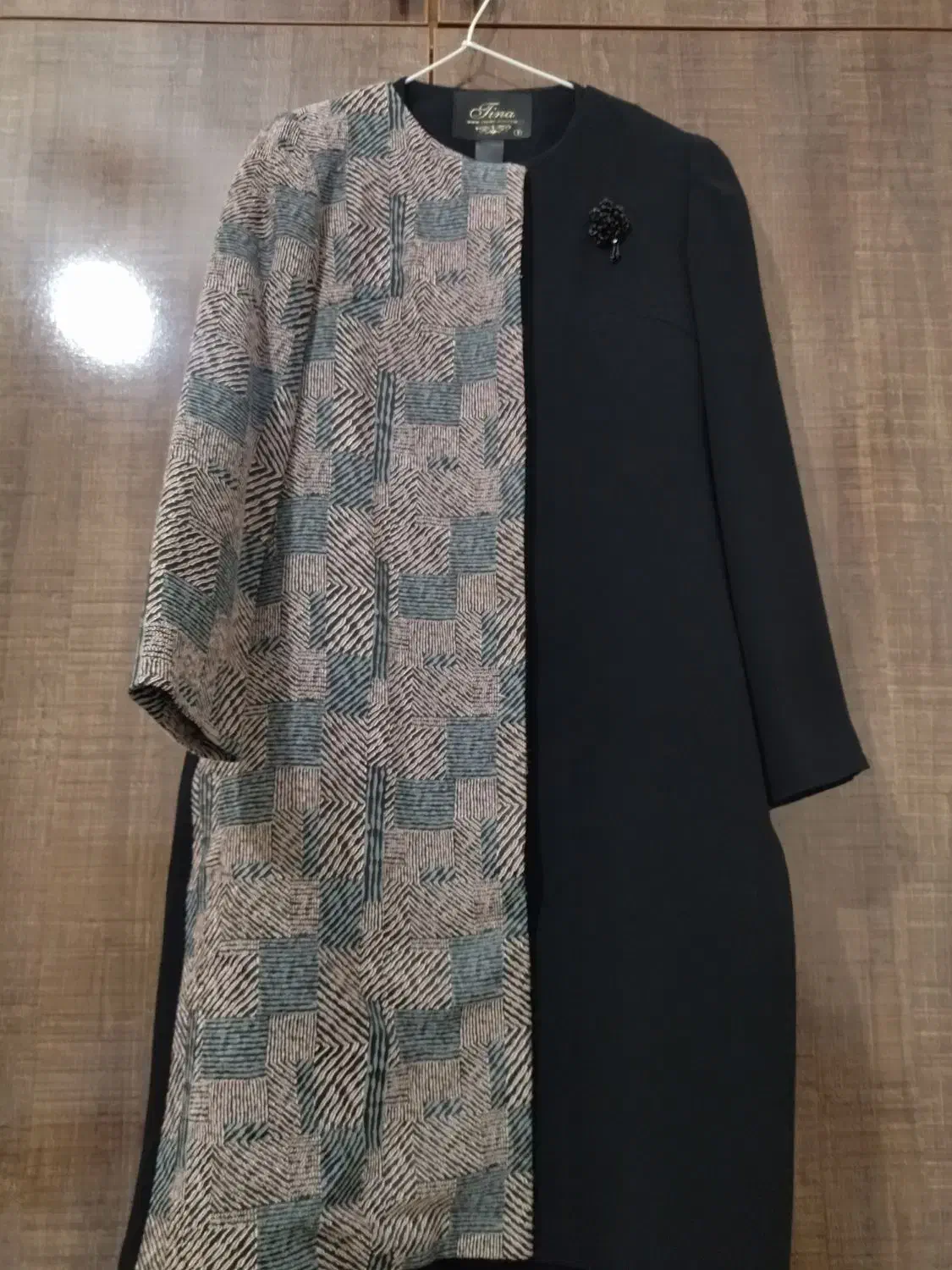 مانتو مجلسی|لباس|صومعه‌سرا, |دیوار