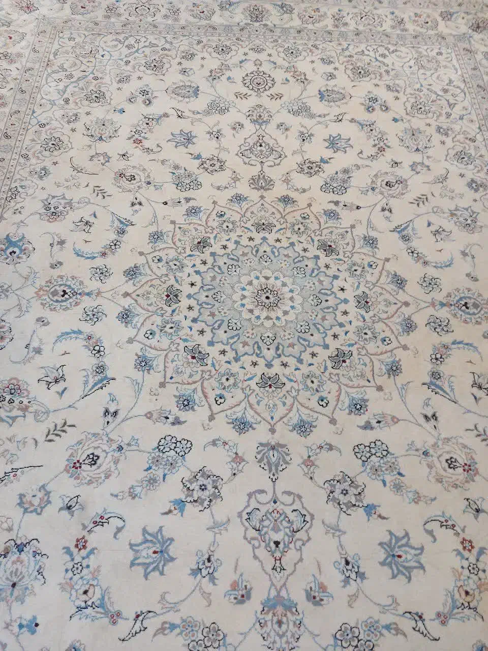 فرش دستباف طرح نائین ۹متری|فرش|مشهد, بهارستان|دیوار