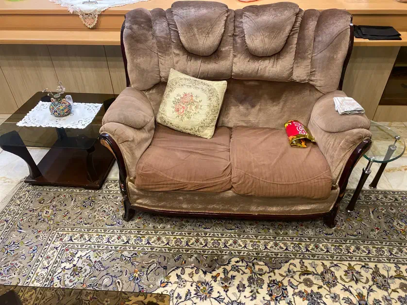 مبلمان ۷ نفره به همراه جلو‌مبلی و میز عسلی|مبلمان خانگی و میز عسلی|تهران, تهرانپارس غربی|دیوار
