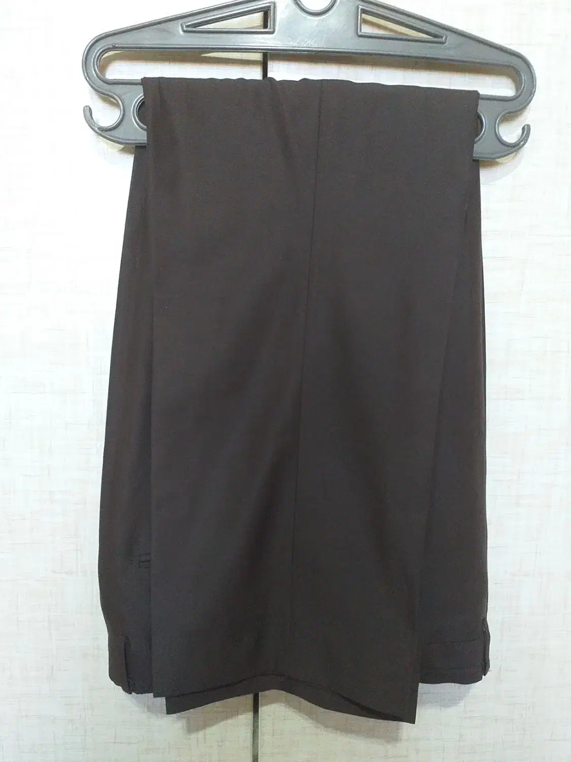 کت وشلوار قهوه ای|لباس|شیراز, زرهی|دیوار