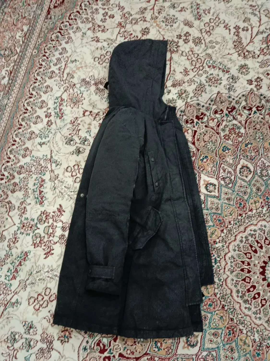 کوت فروشی|لباس|قروه, |دیوار