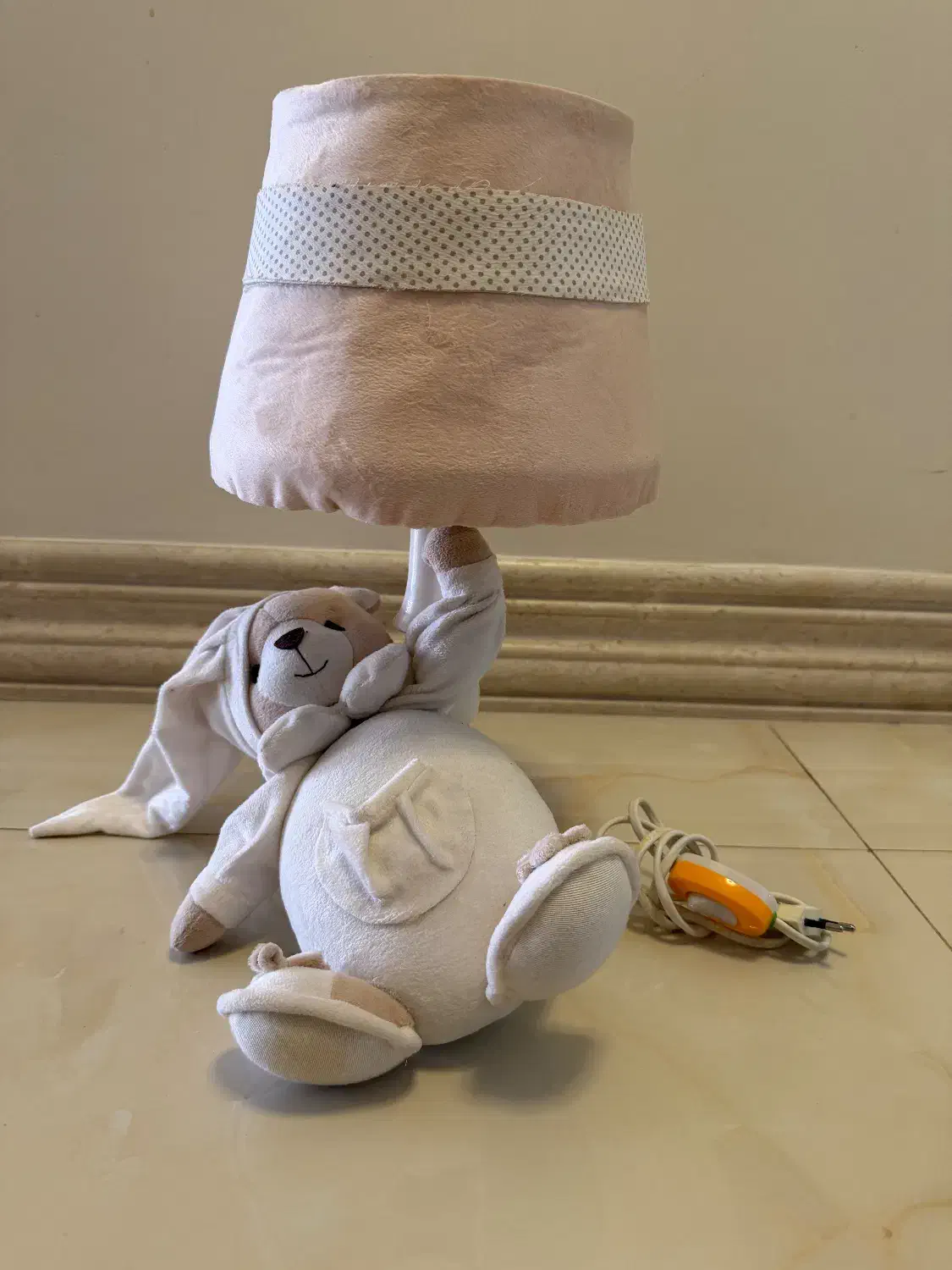 چراغ خواب خرسی|چراغ خواب و آباژور|اصفهان, بهار آزادی|دیوار