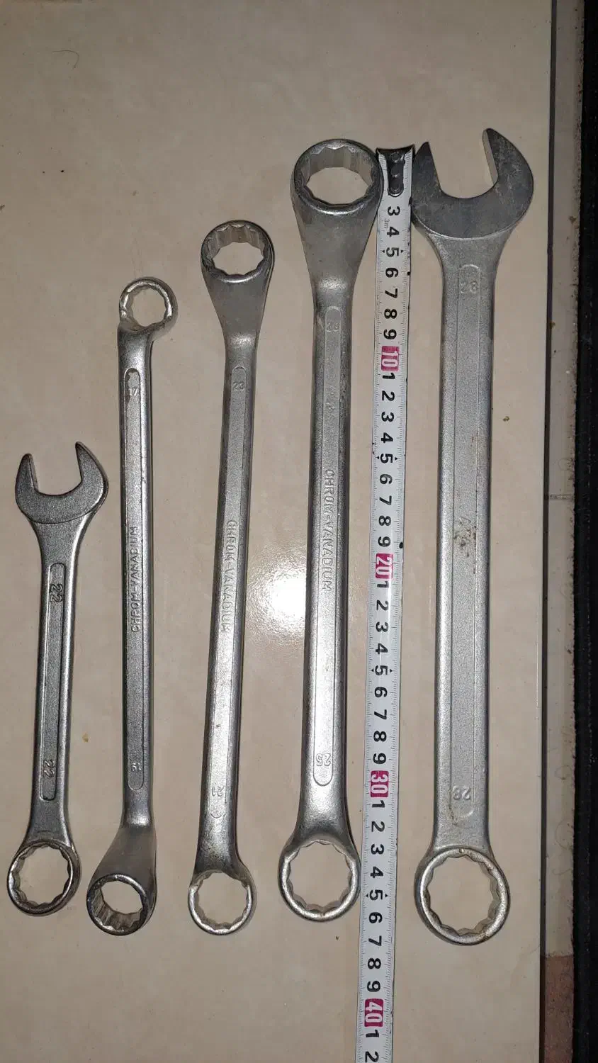 آچار بزرگ|ابزارآلات|گلبهار, شهر جدید گلبهار|دیوار