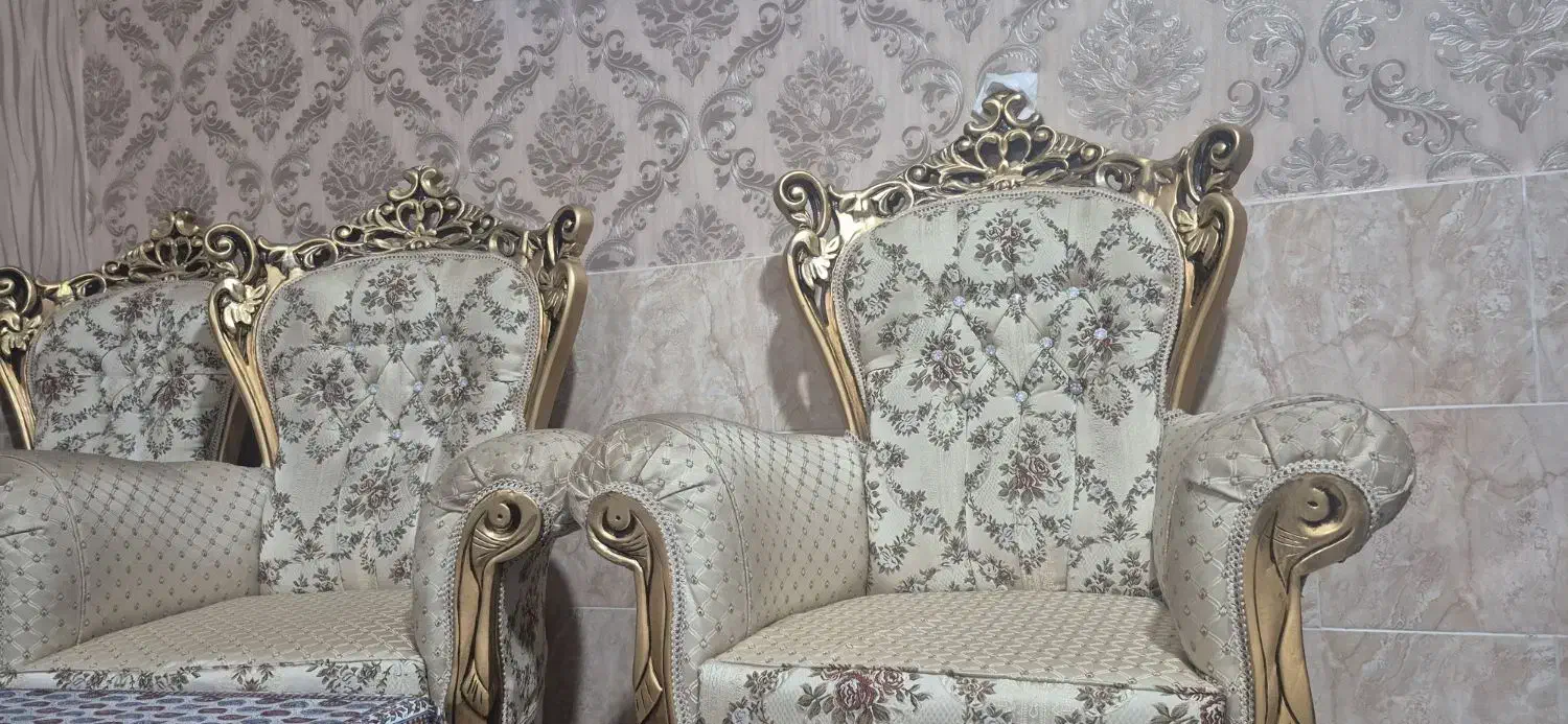 مبل سلطنتی ۹نفره تمیز|مبلمان خانگی و میز عسلی|شیراز, شهرک فجر|دیوار