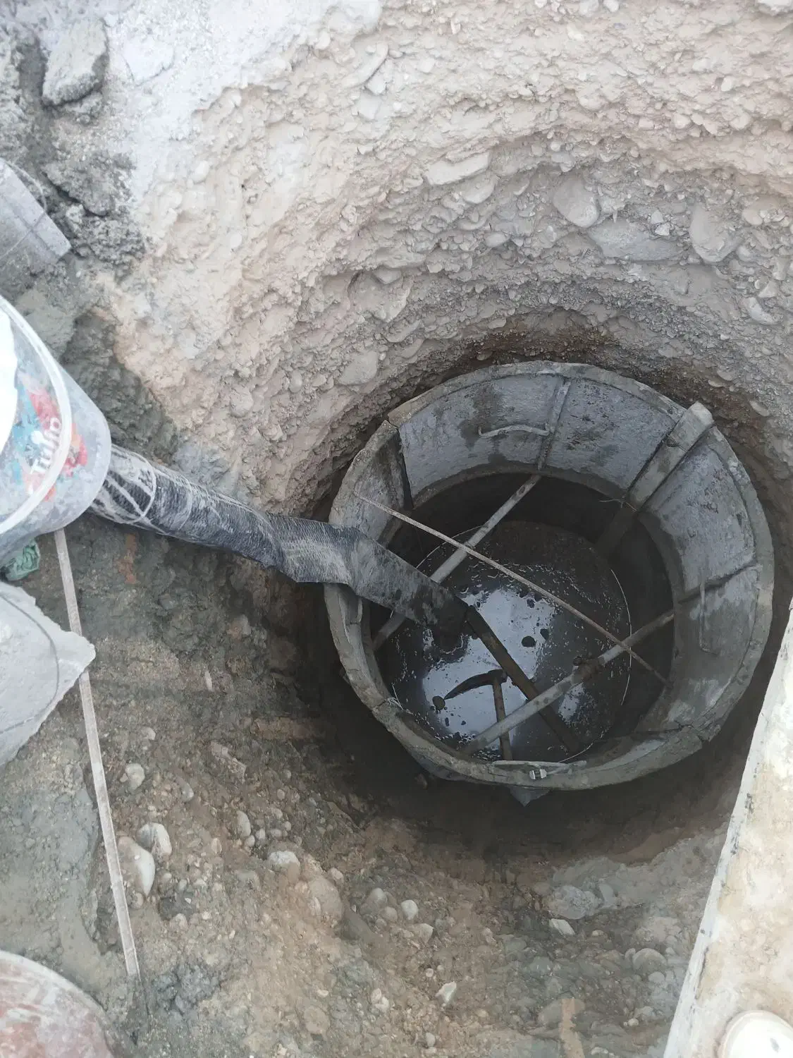 چاه کن ساختمانی وآب|خدمات پیشه و مهارت|خورموج, |دیوار