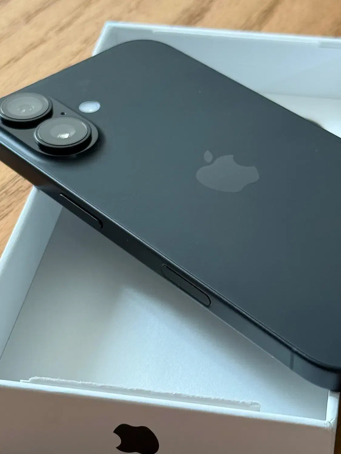 ایفون ۱۶ نرمال ۱۲۸|موبایل|کرمان, |دیوار