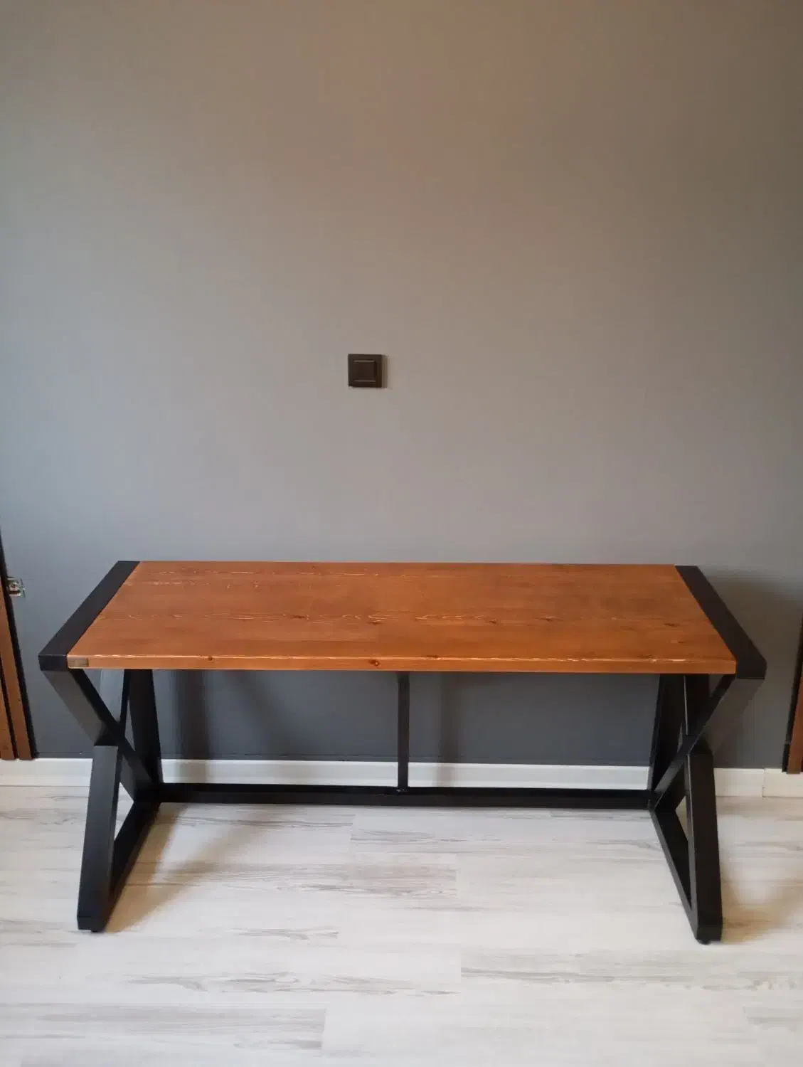 میز ترکیب چوب و فلز بسیار مینیمال و شیک|میز تحریر و کامپیوتر|شیراز, شهرک گلستان|دیوار