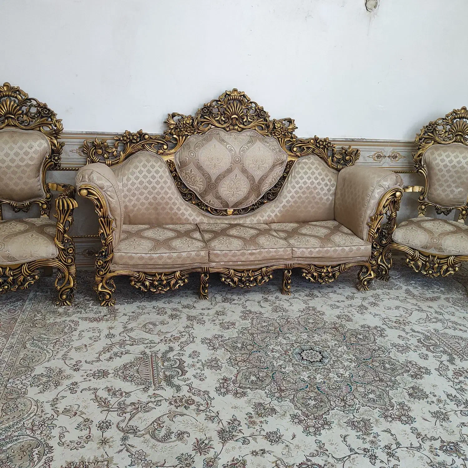 مبل سلطنتی|مبلمان خانگی و میز عسلی|قمرود, |دیوار